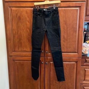 Abercrombie high rise 26